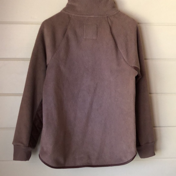Abercrombie & Fitch  Snap-Up Fleece Size Medium - Picture 4 of 5